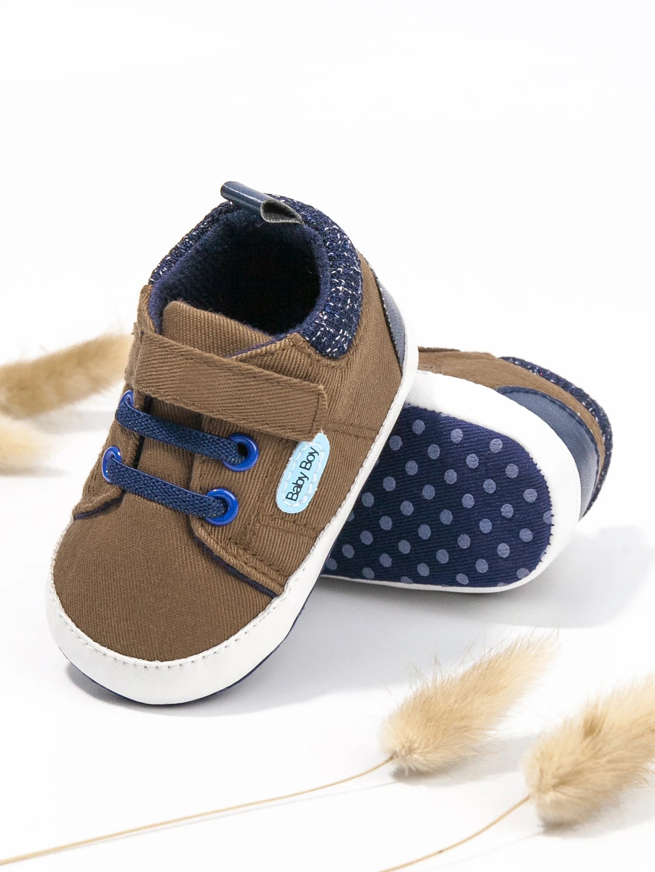 Newborn New Classic Baby Solid Color Canvas Shoes Casual Shoes Anti-slip Soft Cotton Soles Baby Sneakers First Day Toddler Shoes