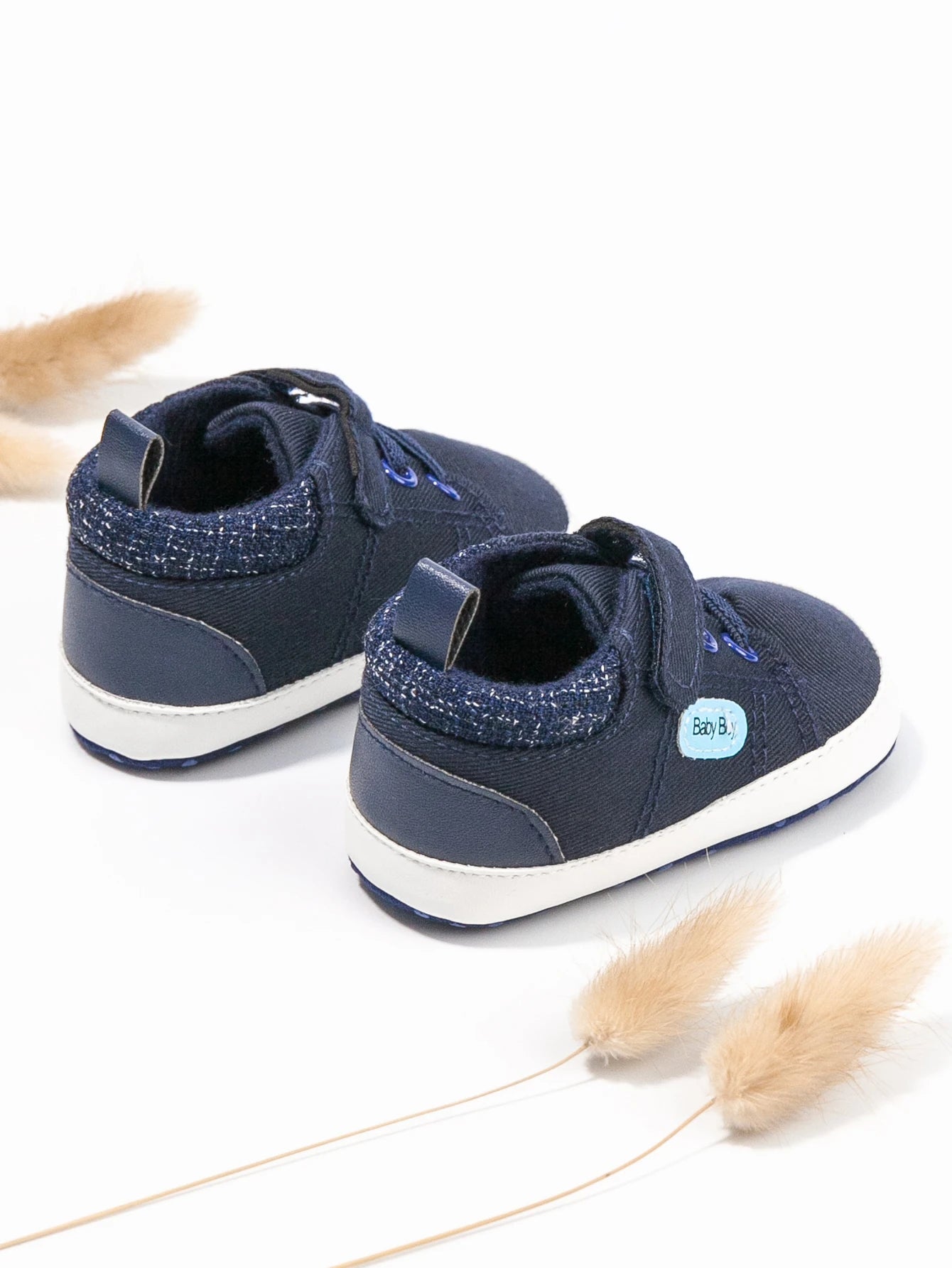 Newborn New Classic Baby Solid Color Canvas Shoes Casual Shoes Anti-slip Soft Cotton Soles Baby Sneakers First Day Toddler Shoes