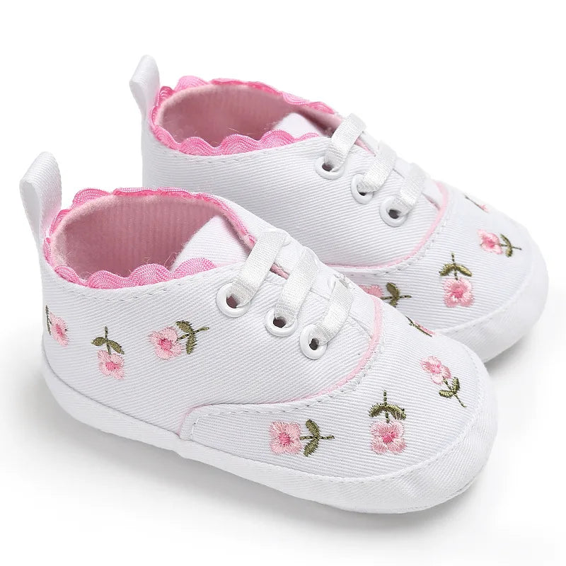 Spring Autumn Newborn Baby Girl Canvas Sneakers Soft Sole Girl Princess Shoes  Embroidered Lace Toddler First Walker Moccasins