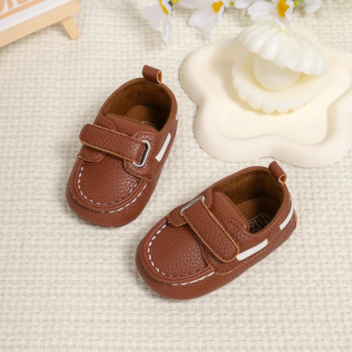 New Unisex Leather Shoes Anti-slip Soft Bottom Baby Boys and Girls Casual Shoes Newborn Toddler First Walkers Crib Shoes 0-18M