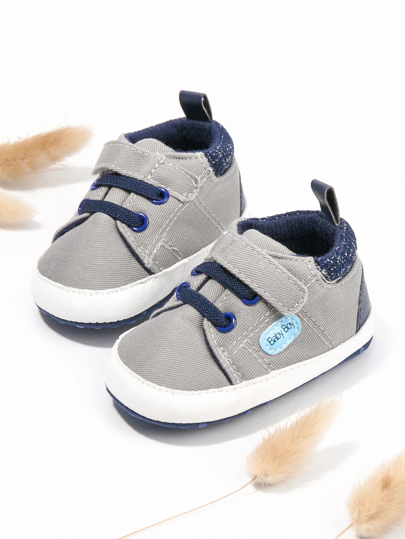 Newborn New Classic Baby Solid Color Canvas Shoes Casual Shoes Anti-slip Soft Cotton Soles Baby Sneakers First Day Toddler Shoes