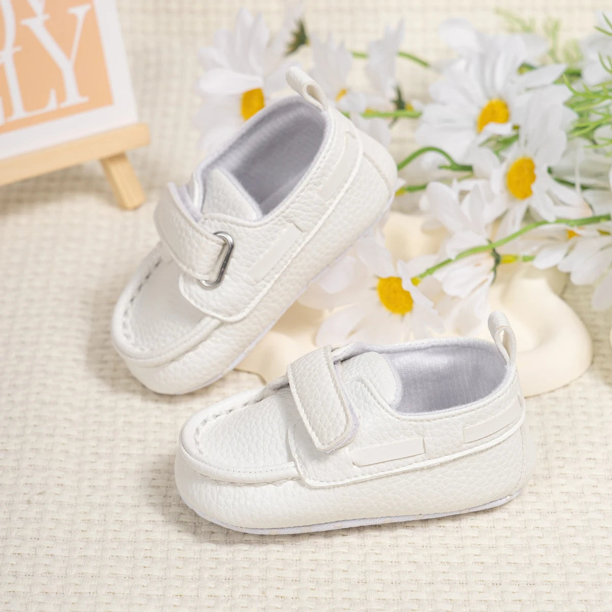 New Unisex Leather Shoes Anti-slip Soft Bottom Baby Boys and Girls Casual Shoes Newborn Toddler First Walkers Crib Shoes 0-18M