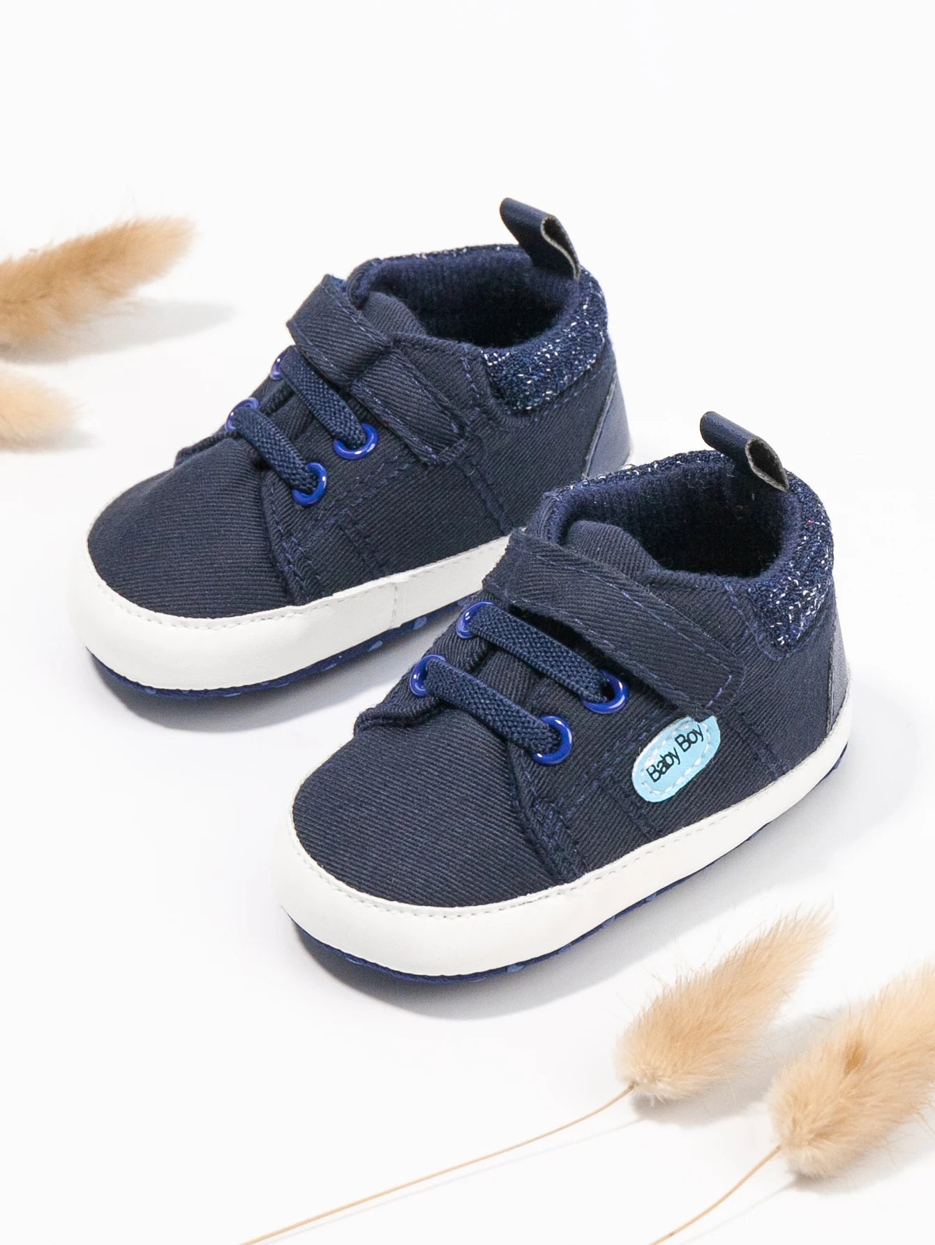 Newborn New Classic Baby Solid Color Canvas Shoes Casual Shoes Anti-slip Soft Cotton Soles Baby Sneakers First Day Toddler Shoes