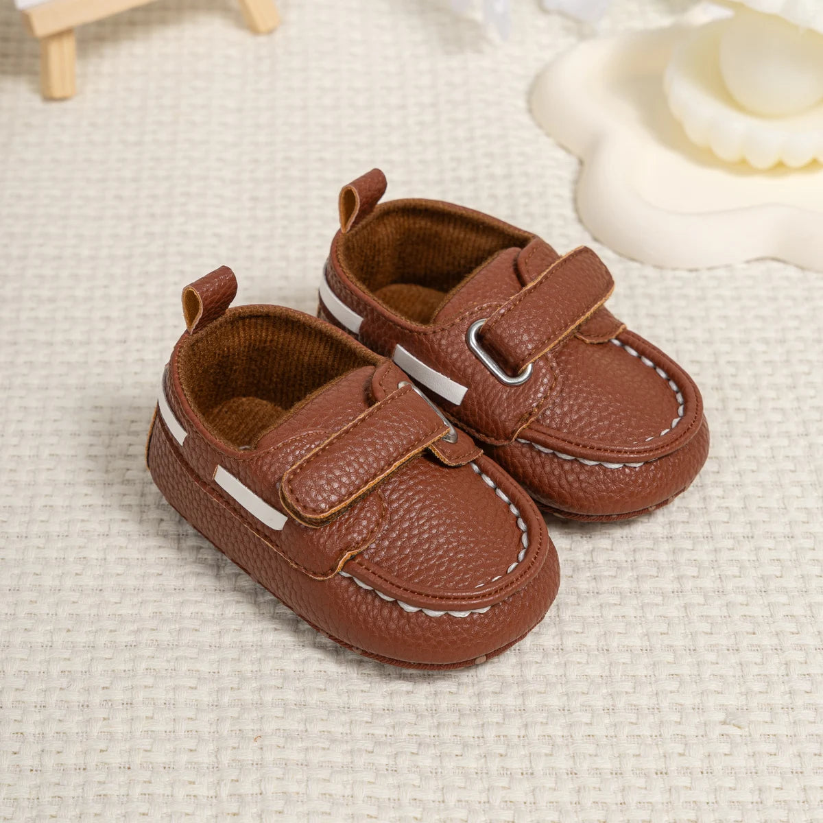 New Unisex Leather Shoes Anti-slip Soft Bottom Baby Boys and Girls Casual Shoes Newborn Toddler First Walkers Crib Shoes 0-18M